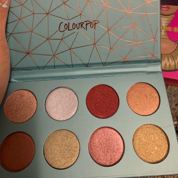 COLOURPOP BUNDLE. - Picture 1 of 6